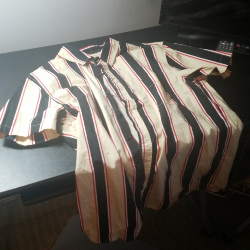 Forever21 short sleeve button up